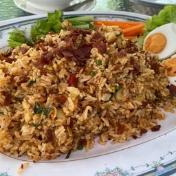 ข้าวผัดสมุนไพร รสชาติเข้มข้น อร่อยมาก