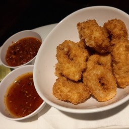 ปลาหมึกชุปแป้งทอด