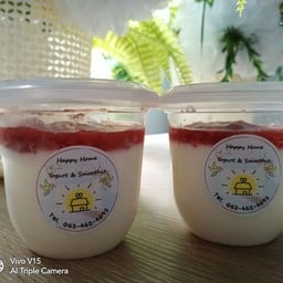 โยเกิร์ตท็อปปิ้งสตรอเบอร์รี่