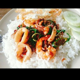 ข้าวกะเพราทะเล