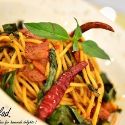 สปาเกตตีผัดพริกแห้งน้ำมันมะกอก