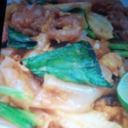 ผัดซีอิ้วไก่