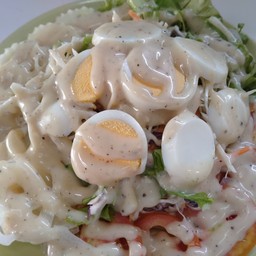 สลัดไข่ต้ม