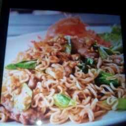 ผัดมาม่า