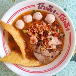 ก๋วยเตี๋ยวไก่มะระหน้าโยโย่แมนชั่น