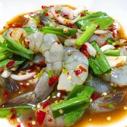 ยำกุ้งสด
