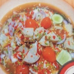 ยำหมูยอไข่แดง