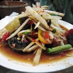 ส้มตำไข่เยี่ยวม้า