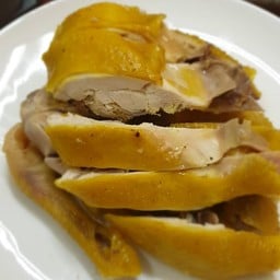 ไก่บ้านต้มน้ำปลา  1ตัว