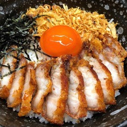 ข้าวหมูสามชั้นทอด+ไข่ดอง