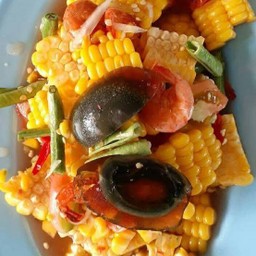 ตำไทยข้าวโพดไข่เยี่ยวม้า