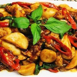 เห็ดออรินจิผัดน้ำพริกเผา