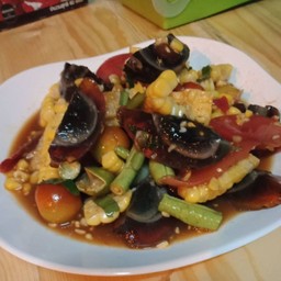 ตำข้าวโพดไข่เยี่ยวม้า