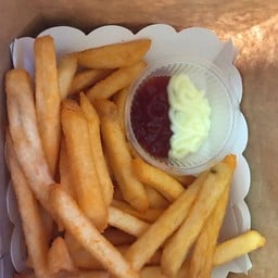 Sunday นมสดหน้าปรินส์