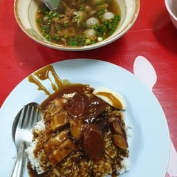 ข้าวหมูแดง หมูกรอบ ปากซอยเคหะพระราม2