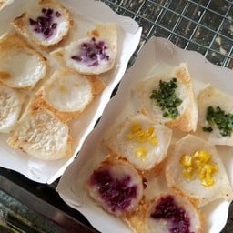ขนมครกแป้งโม่ตลาดจอมพล
