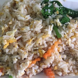 ข้าวผัดไก่ (Fried rice -w-chicken )