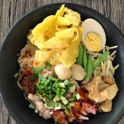 ก๋วยเตี๋ยวสุโขทัย บ้านแม่