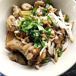 ก๋วยเตี๋ยวไก่ลุงไหว