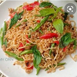 ัมาม่าผัดกระเพรา