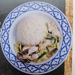 ข้าวผัดขิงเนื้อ