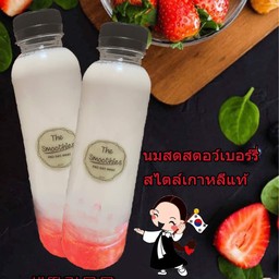 นมสด บวกสตอว์เบอร์รี่ชิ้นโต เข้ากันอย่างลงตัว เพียงแค่เขย่าๆ