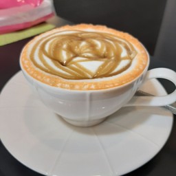 ชาไทย คาราเมล ร้อน