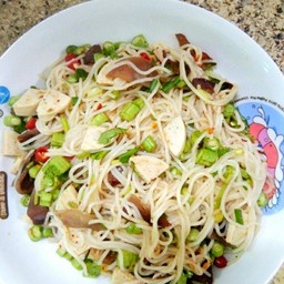 ยำขนมจีนนำ้ปล้าหล้า