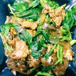 ผัดซีอิ้วโบราณหมู