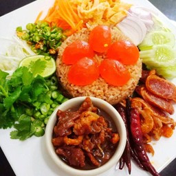 ข้าวคลุกกะปิไข่แดงเค็ม
