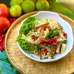 ส้มตำมาม่าหมูยอ