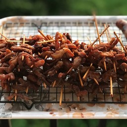 หมูตั้งโต้ะ