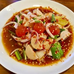 ยำไข่แดงเค็มหมูยอ