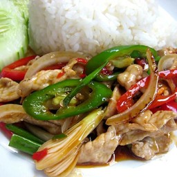 ข้าวหมูผัดพริกอ่อน