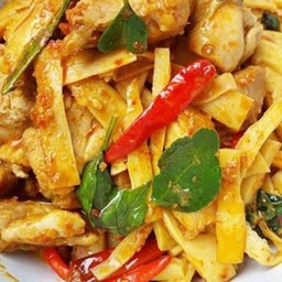 ข้าวราดพริกแกงหน่อไม้ หมู,ไก่,หมุสับ,หมุยอ