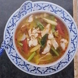 ต้มยำไก่