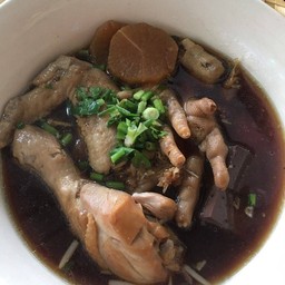 ก๋วยเตี๋ยวไก่ ชามเบ้อเร่อ