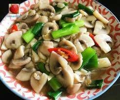 ไก่ผัดนำ้มันหอยราดข้าว