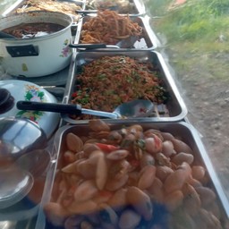 ข้าวราดแกงล่องลอย