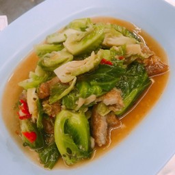 แขนงหมูกรอบ