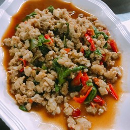 กะเพราหมูสับ