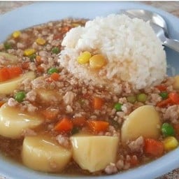 ผัดเต้าหู้หมูสับทรงเครื่อง ราดข้าว