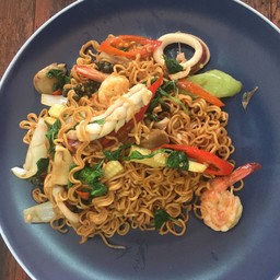 ผัดมาม่าขี้เมากุ้ง