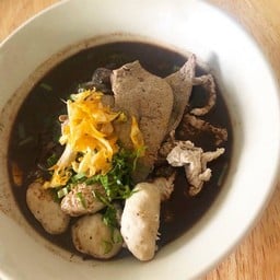 ร้านก๋วยเตี๋ยวเรือ อโยธยา คุณมีนา