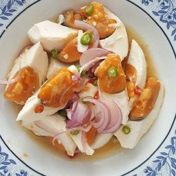 ยำไข่เค็ม