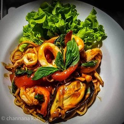 สปาเก็ตตี้อาราเบียตต้าใส้กรอกไก่