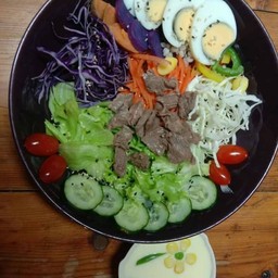 สลัดเนื้อ