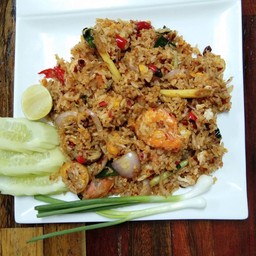 ข้าวผัดต้มยำหมู (Spicy  Fried rice pork)
