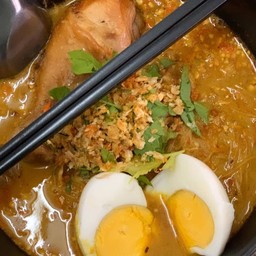 ก๋วยเตี๋ยวเนื้อตุ่นโมนา