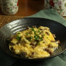 ข้าวหน้าไข่ข้นหมูแดงย่างถ่าน_FR